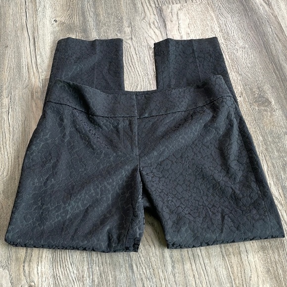 🍄3/$20 Sz8 LOFT Black Marisa Textured Leopard Pant - Picture 2 of 10